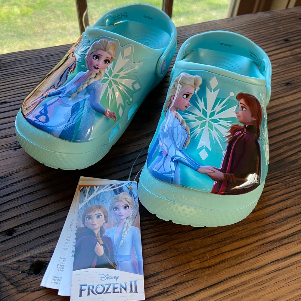 Crocs Disney Frozen II Clog Ice Blue ❄️
